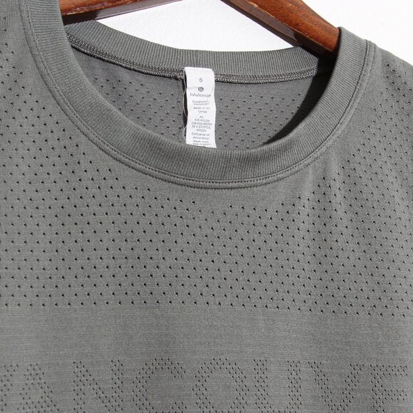 Lululemon Breeze By Muscle Crop Tank *Vancouver Grey Sage Green Silverescent 6 - Picture 3 of 11